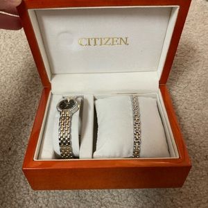 Brand New Citizen watch with extra band